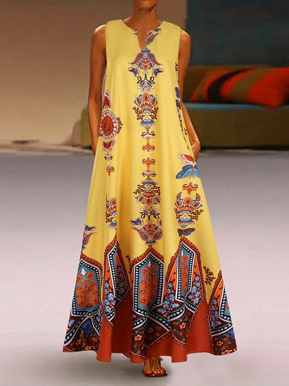 Per donna Abito maxi Abito a trapezio Abito Estivo Vacanza Casual Boho Quotidiano Ferie Vestibilità regolare Grafico Tribale Senza Maniche Scollo a V Nero Bianco Giallo Blu Estate del 2025 a $36.99 –P1