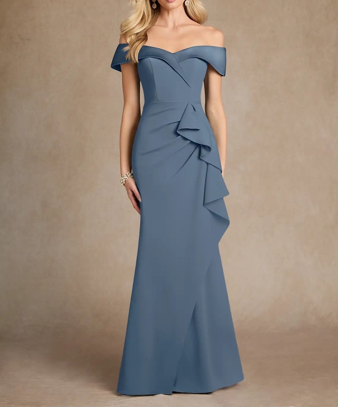 Abito da damigella a sirena/tromba, con spalle scoperte, manica corta, elegante, lungo fino al pavimento, tessuto elasticizzato con volant/arricciature 2025 del 2025 a $171.99 –P1