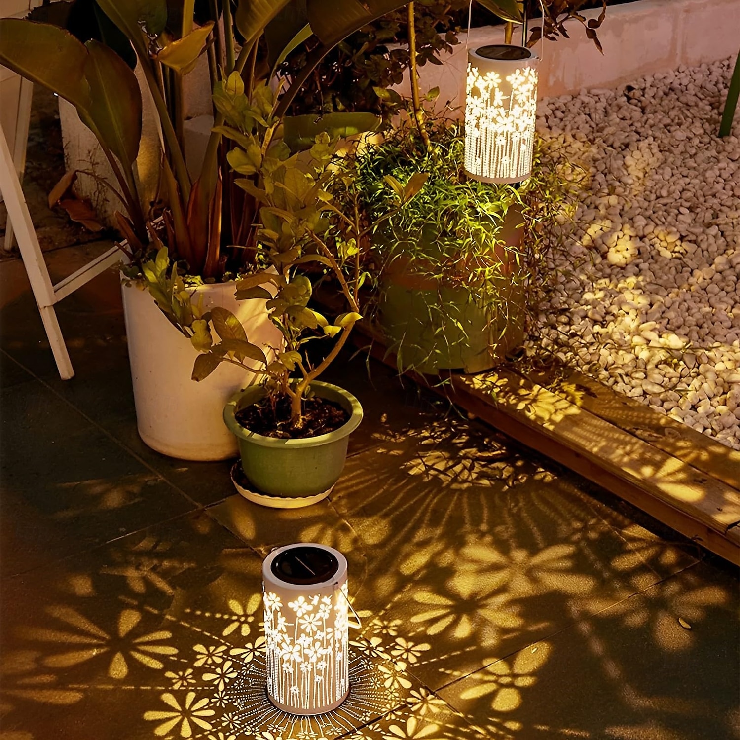 1 lanterne solaire d'extérieur étanche, projection de fleurs et de libellules, éclairage d'ambiance pour jardin, pelouse, paysage de 2025 ? $14.99 –P2
