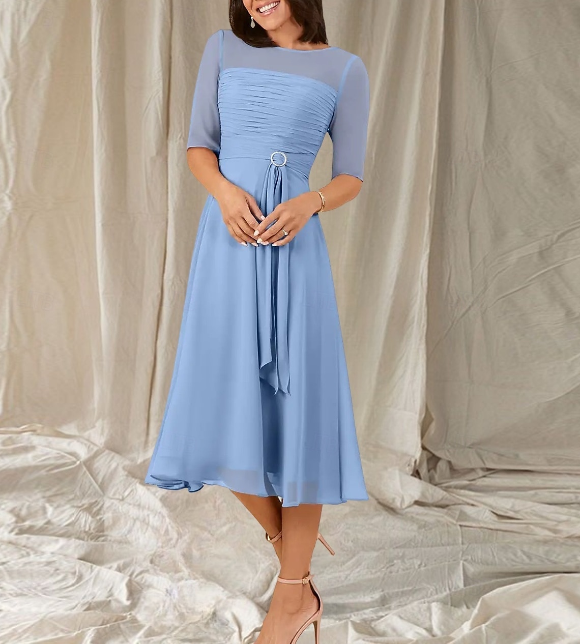 Robe Mère de la Mariée A-Line Invité de Mariage Élégante Col Ras du Cou Longueur Thé Chiffon Manches Mi-longues avec Sash  Ruban Robe Midi Froncée de 2025 ? $169.99 –P4