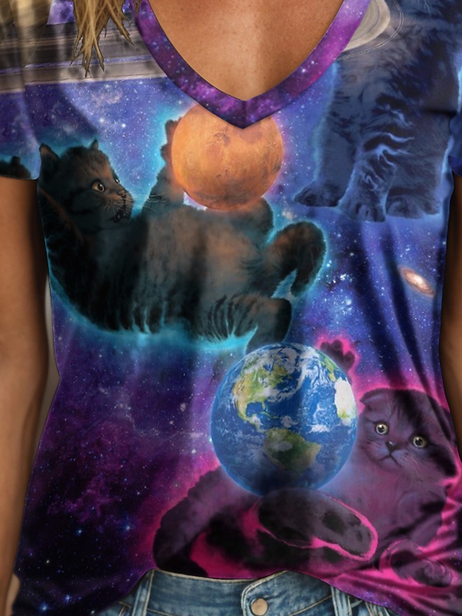 Dámské tričko Cosmic Kittens od Vincenta Hie s ombré potiskem, zvířecím vzorem, vintage stylové, ležérní, s krátkým rukávem, kulatým výstřihem, výstřihem do V, kulatým výstřihem, regular fit, topy pro každodenní nošení, duhový potisk, léto 2025 - $21.99 –P3