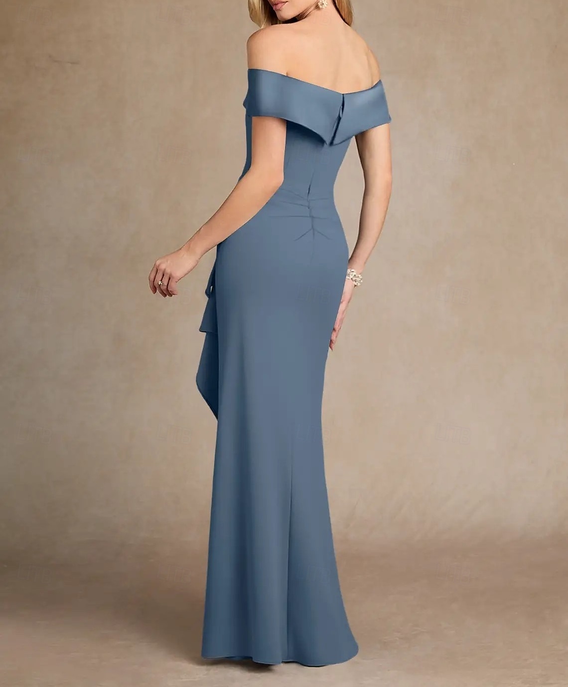 Abito da damigella a sirena/tromba, con spalle scoperte, manica corta, elegante, lungo fino al pavimento, tessuto elasticizzato con volant/arricciature 2025 del 2025 a $171.99 –P2