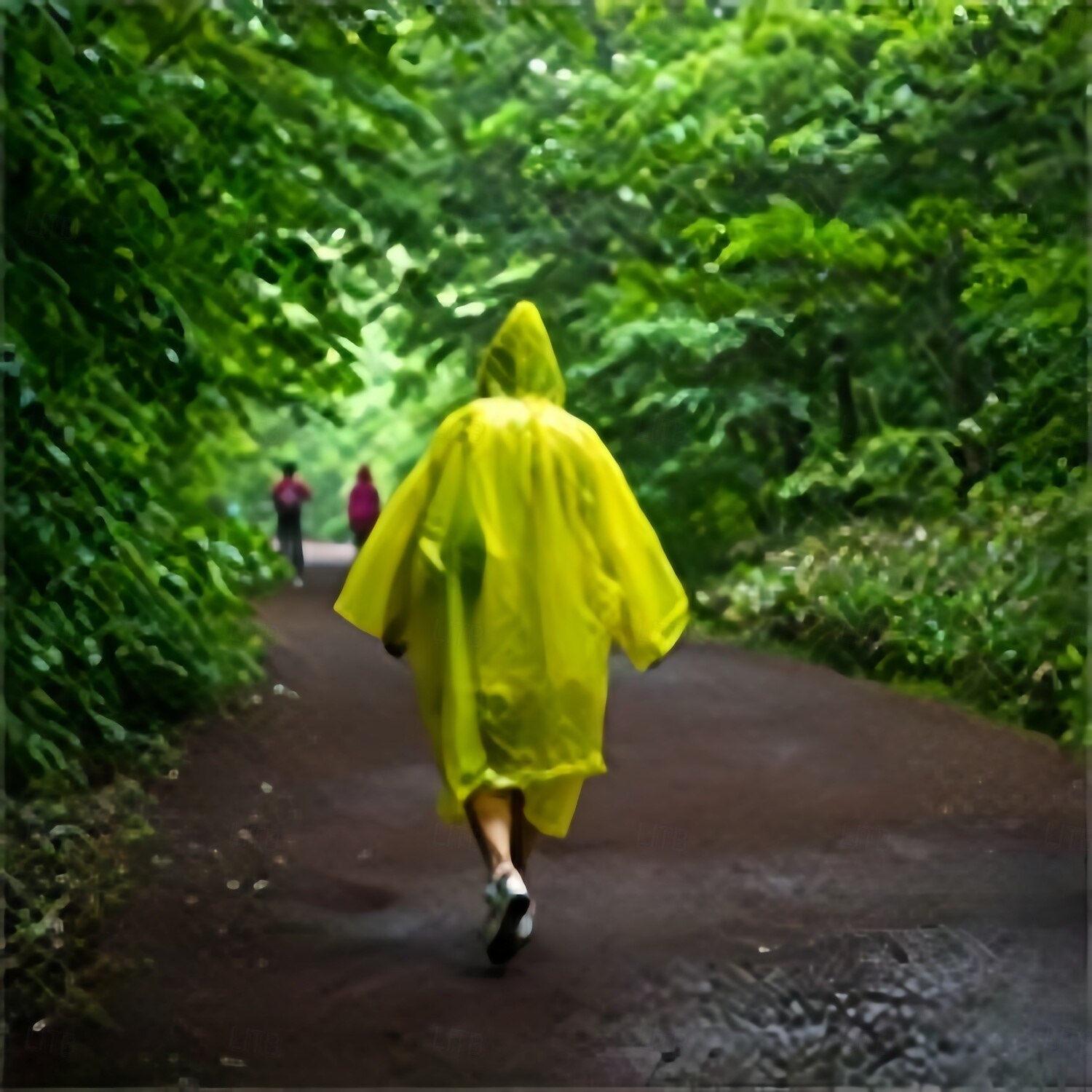 1pcs, Outdoor Essential Adult Emergency Raincoat, Keychain Ball with Raincoat, Adult Raincoat, Suitable for Outdoor Cycling, Mountaineering, Outdoor Sports and Amusement Parks, Rainy Day Essentials 2025 - $5.49 –P6