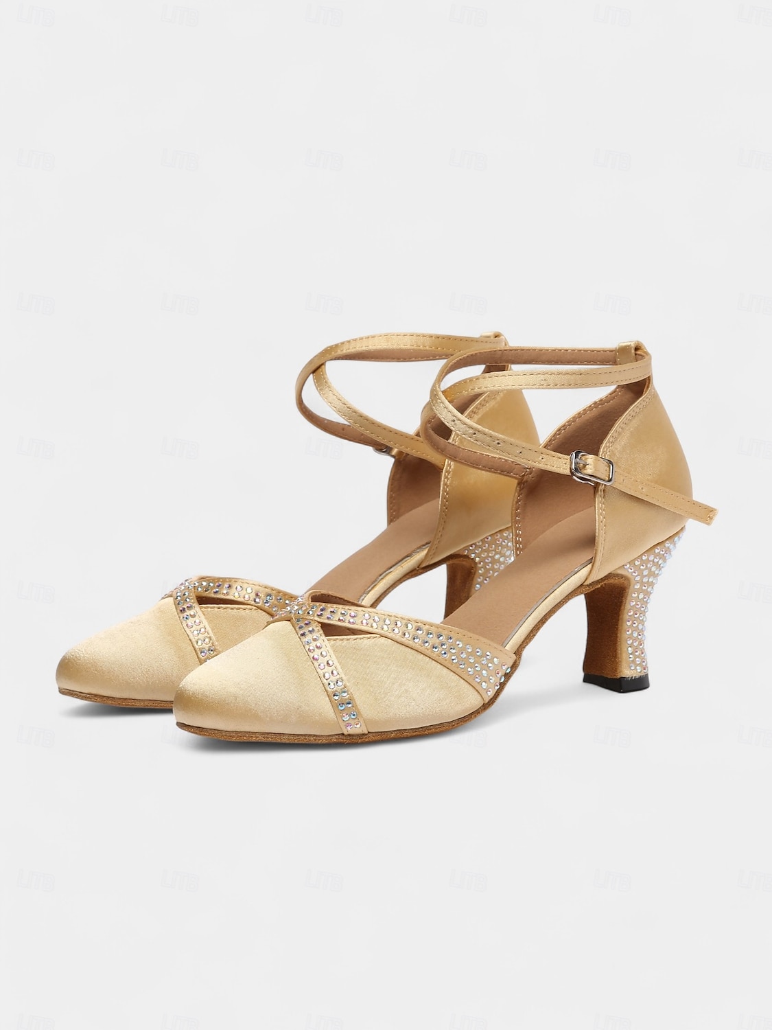 Chaussures de danse en satin champagne pour femmes avec talons en strass – élégantes chaussures de salon fermées pour mariage et valse de 2025 ? $64.99 –P2