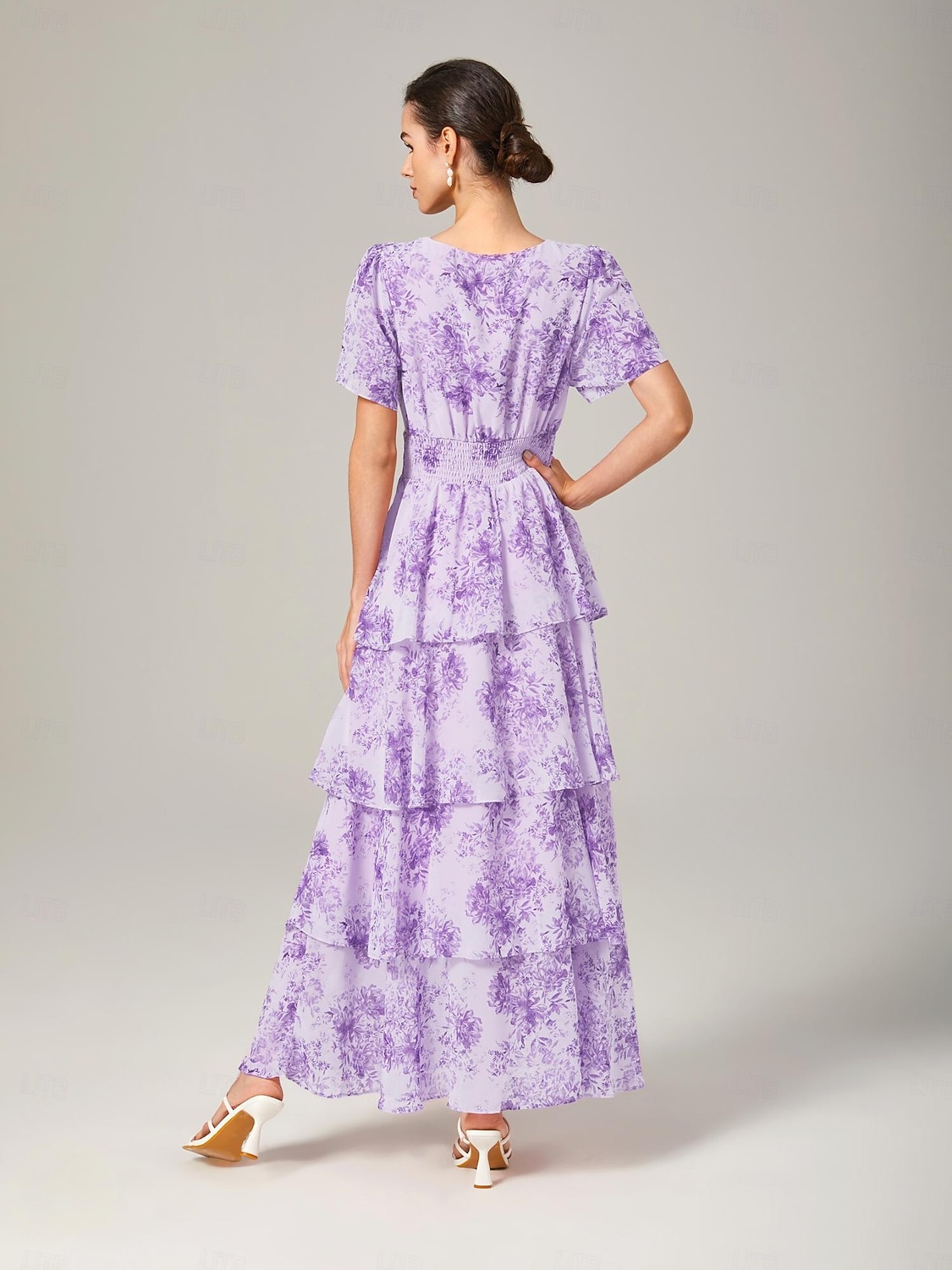 Robe longue décontractée pour femme, tenue de soirée, col en V, manches courtes, coupe trapèze, imprimé floral, volants superposés, tenue de tous les jours, jupe gâteau, taille ajustée, robe longue de 2025 ? $79.99 –P12