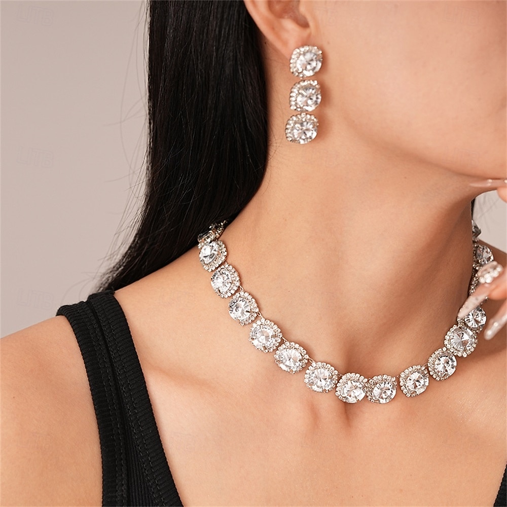 Set di Gioielli Completo Due Pezzi Argento Zirconia Cubica Cromo 1 Collana Orecchini Moda Femminile Elegante Vintage Carino Stile Vintage Classico Set di Gioielli Geometrici per Matrimonio Fête del 2026 a $27.99 –P5