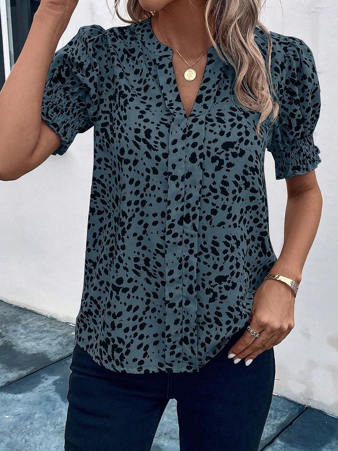 Kvinners Bluse Grafisk Prikkete Elegant Casual Korte Ermer V-Hals Vanlige Topper Daglig Ferie Svart Gul Rosa Blå Beige Sommer 2025 - $19.99 –P9