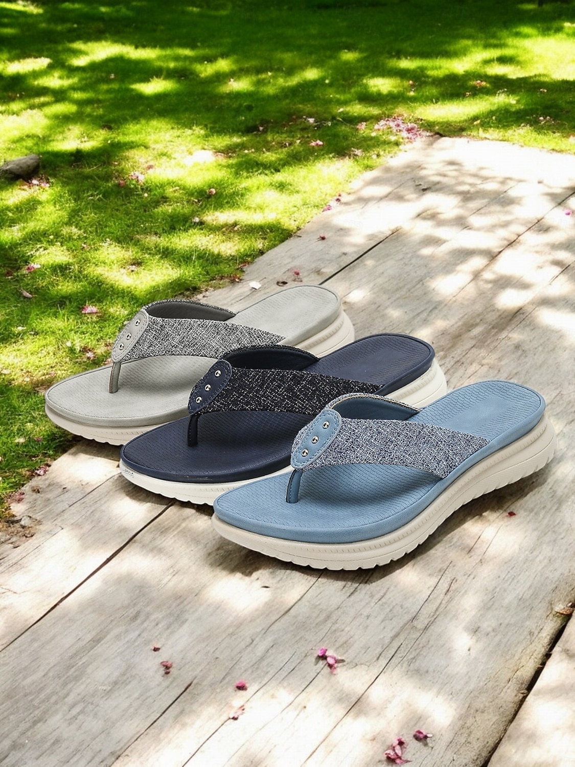 Sandales tongs pour femmes avec semelle coussinée – chaussures décontractées et légères à enfiler pour les promenades estivales et les journées à la plage de 2025 ? $32.99 –P4