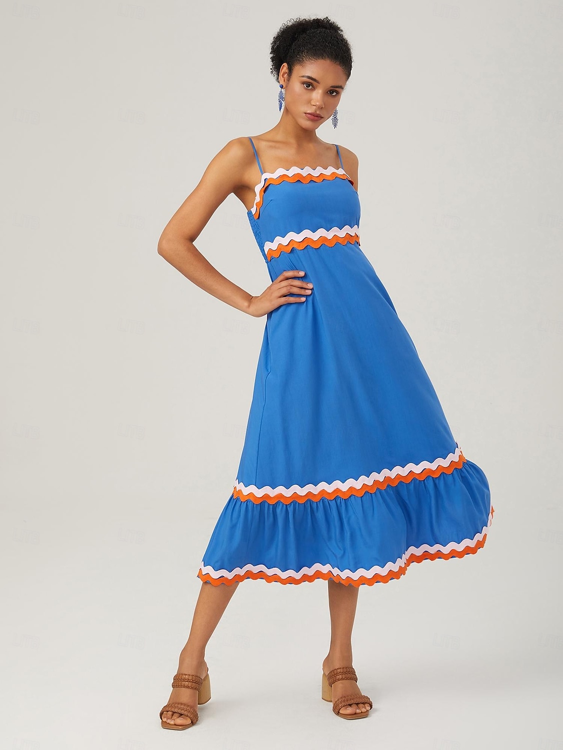 robe camisole en tissu Tencel à ourlet ondulé et blocs de couleurs de 2025 ? $108.99 –P1