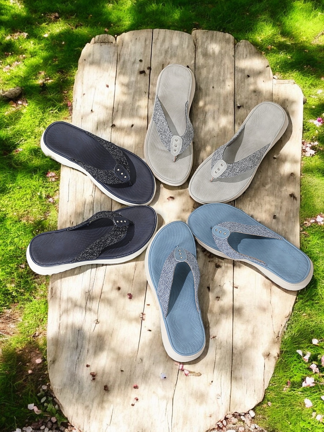 Sandales tongs pour femmes avec semelle coussinée – chaussures décontractées et légères à enfiler pour les promenades estivales et les journées à la plage de 2025 ? $32.99 –P5