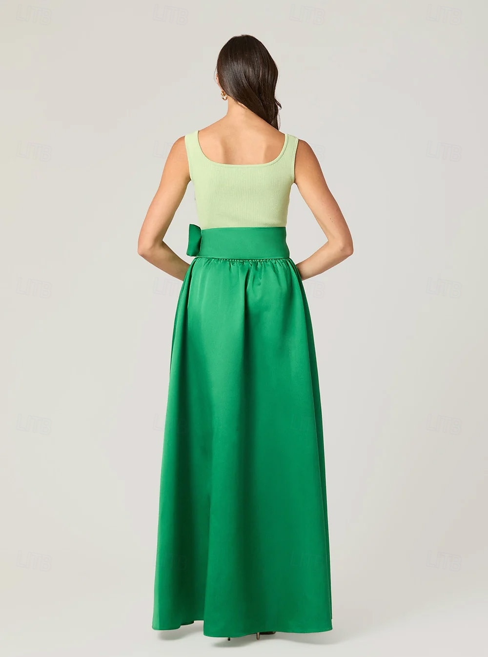 Abito da Sera A-Line Abito in Stile Celebrità Abito Formale Ospite di Matrimonio Lunghezza Completa Senza Maniche Collo Quadrato Cintura  Nastro Top a Coste Raso Gonna con Fiocco(i) del 2025 a $149.99 –P3