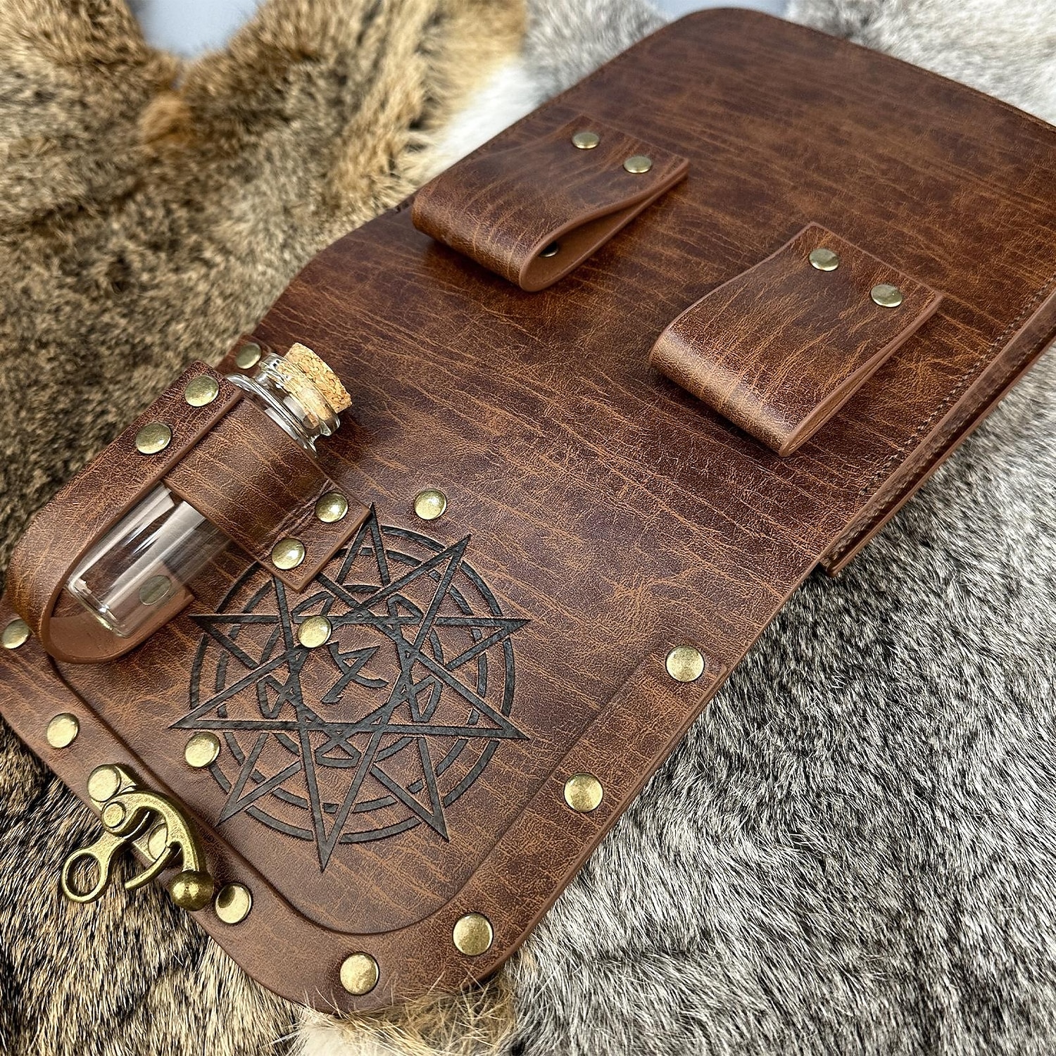 Retro Vintage Medieval Renaissance Cosplay Costume Belt Pouch Dice Bag Viking Celtic Knight Ranger Fancy Dress Men's Women's Celtic Viking Halloween Masquerade Performance Stage Renaissance Fair Teen 2025 - $29.99 –P17