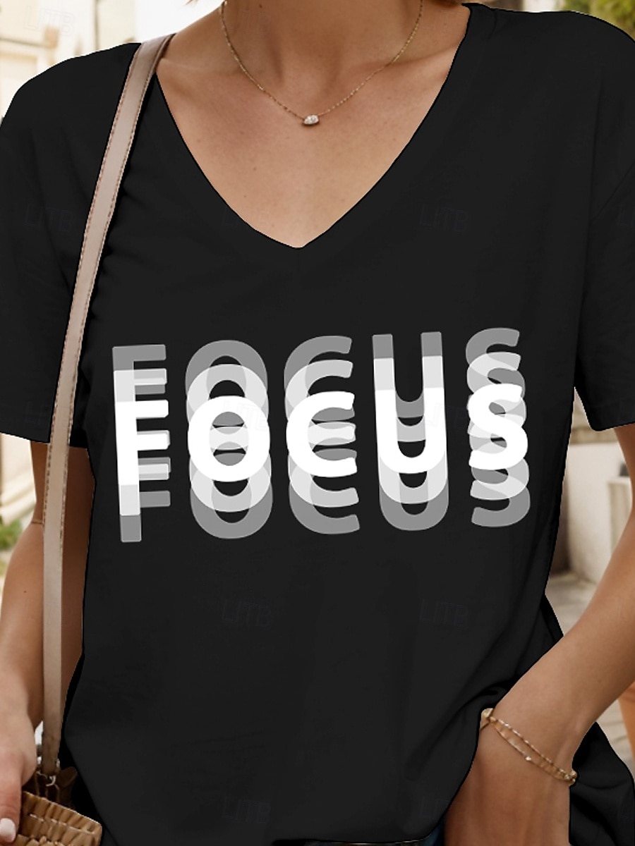 Femmes Chemisier Graphique Lettre ancien Élégant Classique Manche Courte Col en V Hauts Réguliers Quotidien Sortir Tenue de plage Imprimé Noir Blanche Été Printemps de 2025 ? $27.99 –P3