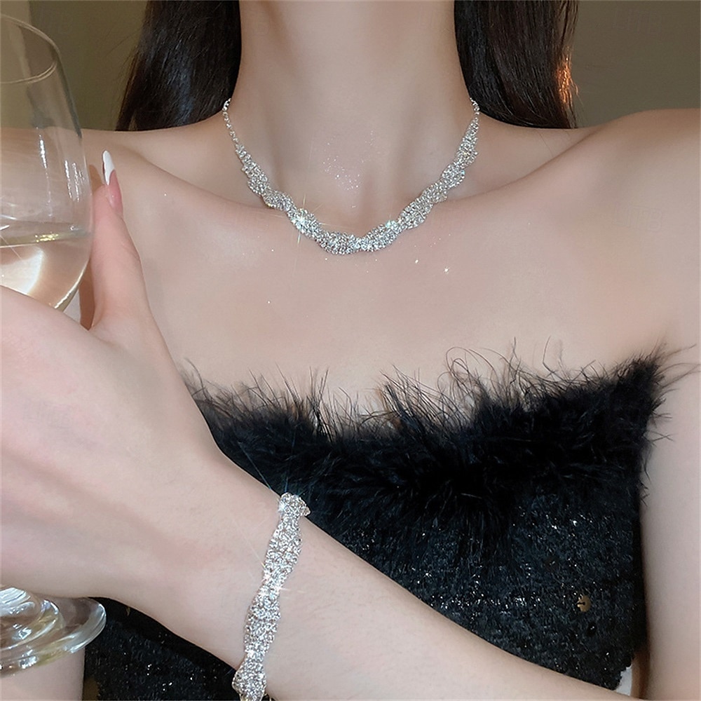 Parure de bijoux 3 Argent Zircon Chrome Argent 1 Collier 1 Bracelet Boucles d'oreilles Femmes Élégant ancien Mode Mignon Le style rétro Classique Géométrique Parure de Bijoux Pour Mariage Soirée de 2025 ? $21.99 –P5