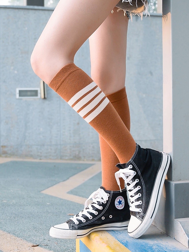 Kniehohe, asymmetrisch gestreifte Damensocken – sportliche, über die Wade reichende Baumwollsocken für Schuluniformen für Schüler, Abschlussfeiern, Cheerleading und den Alltag 2025 - $7.99 –P5