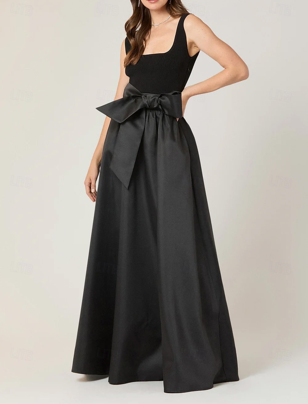 Abito da Sera A-Line Abito in Stile Celebrità Abito Formale Ospite di Matrimonio Lunghezza Completa Senza Maniche Collo Quadrato Cintura  Nastro Top a Coste Raso Gonna con Fiocco(i) del 2025 a $149.99 –P4
