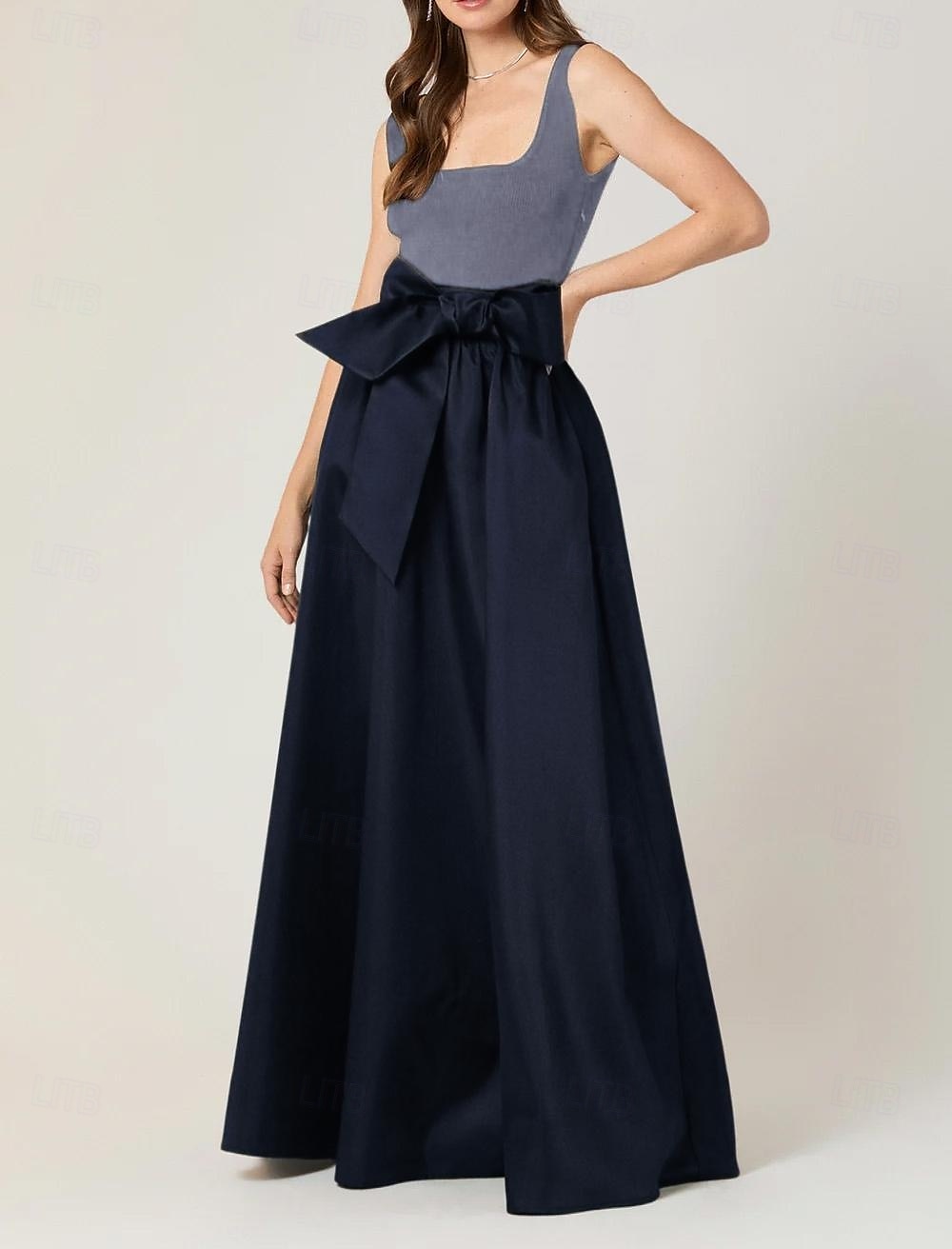 Abito da Sera A-Line Abito in Stile Celebrità Abito Formale Ospite di Matrimonio Lunghezza Completa Senza Maniche Collo Quadrato Cintura  Nastro Top a Coste Raso Gonna con Fiocco(i) del 2025 a $149.99 –P7