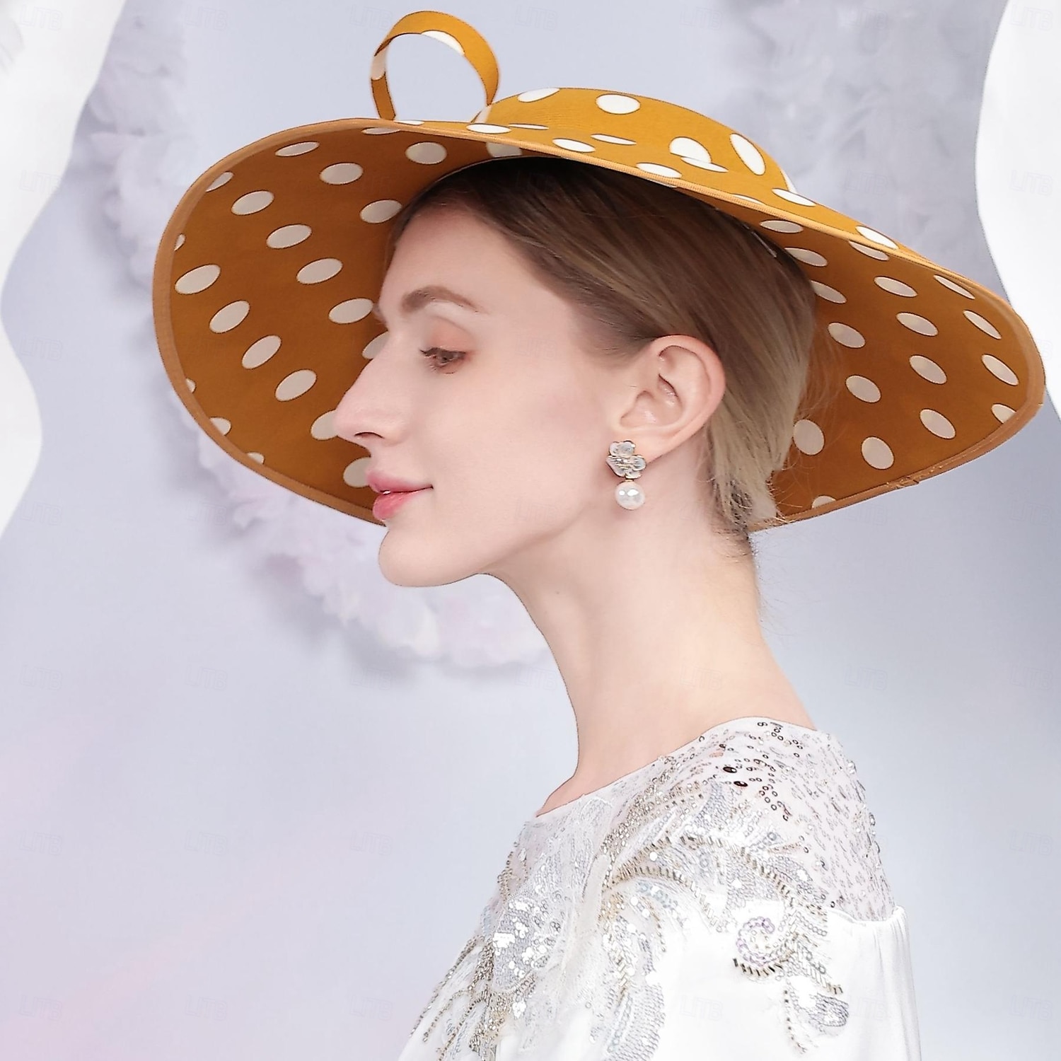 Головные уборы Полиэстер Котелок / клош Шляпа от солнца Свадьба Чаепитие Элегантный стиль Свадьба С Бант В горошек Заставка Головной убор 2026 - $38.99 –P11