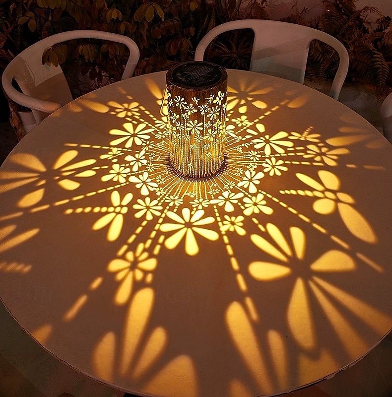 1 lanterne solaire d'extérieur étanche, projection de fleurs et de libellules, éclairage d'ambiance pour jardin, pelouse, paysage de 2025 ? $14.99 –P9