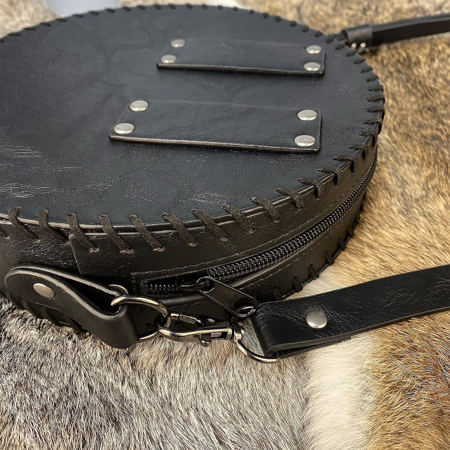 Retro Vintage Punk & Gothic Medieval Cosplay Costume Belt Pouch Dice Bag Viking Celtic Knight Ranger Fancy Dress Men's Women's Celtic Viking Halloween Masquerade Performance Stage Renaissance Fair 2025 - $34.99 –P8