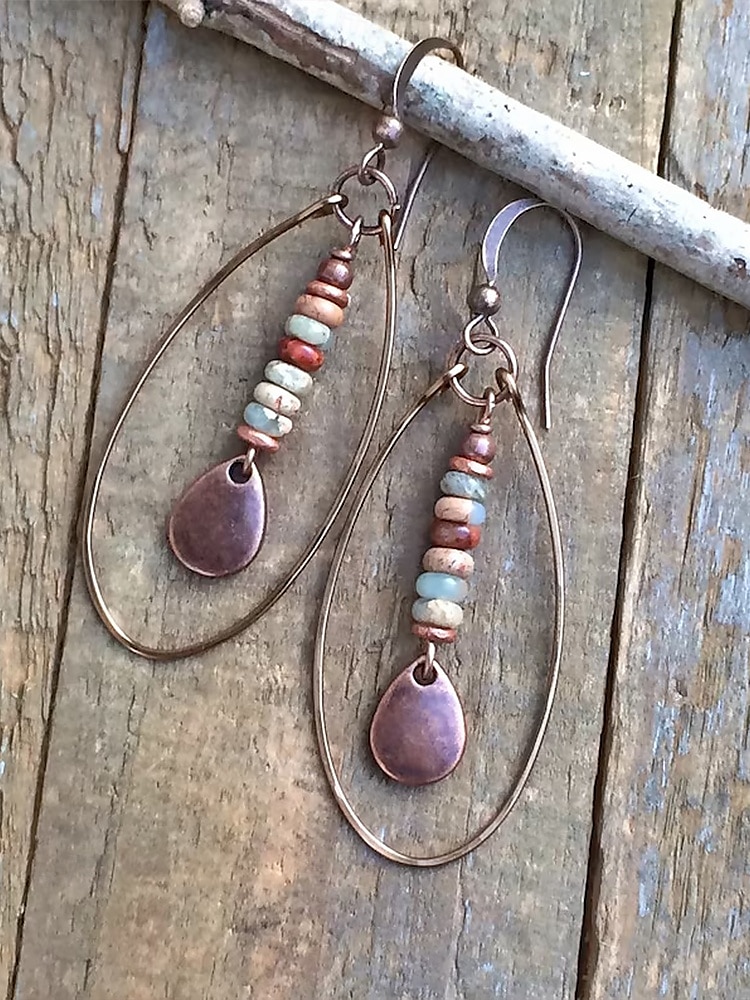 Γυναικεία σκουλαρίκια boho chic με πολύχρωμες χάντρες και χρυσό οβάλ σχέδιο, ιδανικά για casual ντύσιμο και καλοκαιρινά φεστιβάλ 2025 - $8.99 –P6