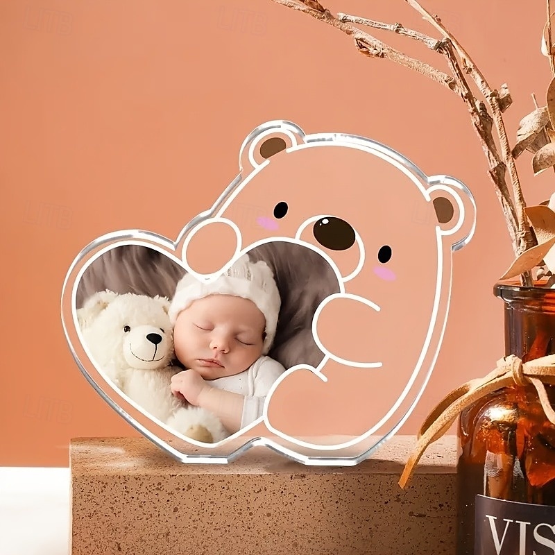 Personalisiertes Foto-Bär-Herz-Plakette aus Acryl als Andenken, süßes Schreibtisch-Ornament mit individuellem Babyfoto für Geburtstag, Weihnachten, Muttertag, stilvolles Geschenk für Familie und 2025 - $13.49 –P6