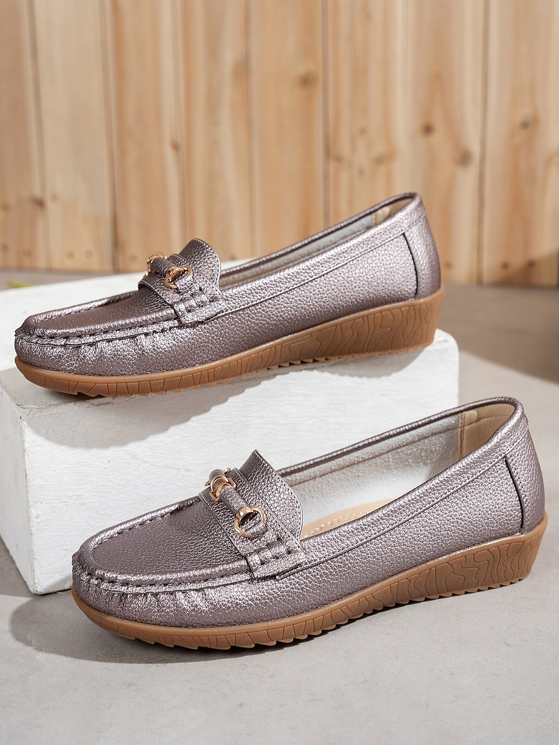 Mocassins pour femme en similicuir métallisé avec mors doré, chaussures plates confortables à enfiler pour la conduite, le travail et les sorties décontractées de 2025 ? $26.99 –P1