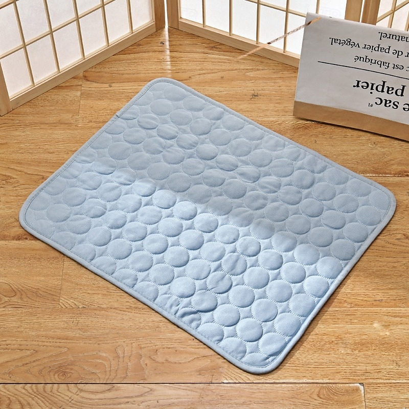 Tapis rafraîchissant pour chien - lit rafraîchissant instantané pour chien &chats non toxiques &tapis rafraîchissant antidérapant lavable en machine pour l'intérieur &utilisation en voyage de 2025 ? $13.99 –P15