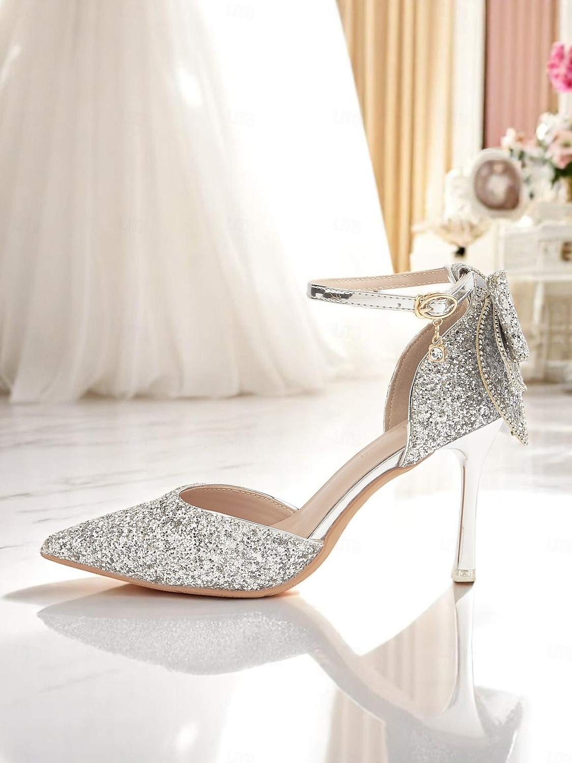 Scarpe da sposa con tacco a spillo e cinturino alla caviglia, con punta affilata e glitter argento, per spose ed eleganti occasioni nuziali del 2025 a $46.99 –P4