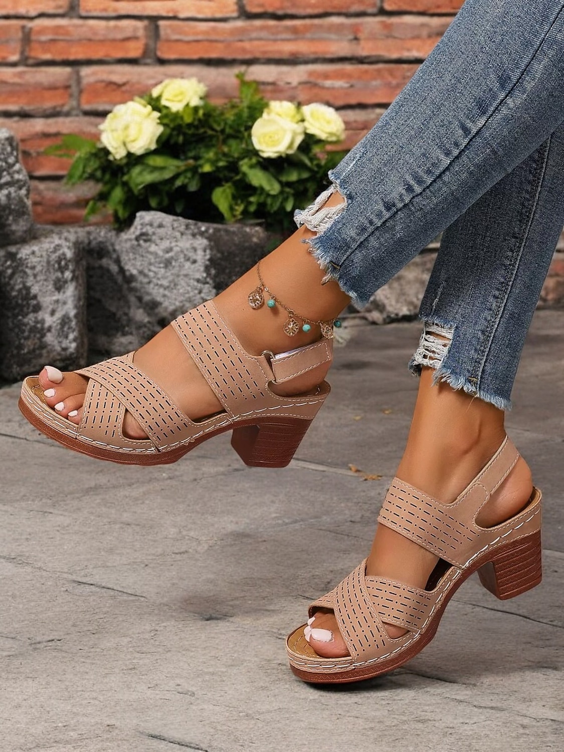 Damensandalen mit Cut-Outs und dickem Absatz und verstellbarem Riemen – bequeme und stylische Schuhe für den lässigen Sommer und Outdoor-Events 2025 - $24.99 –P1