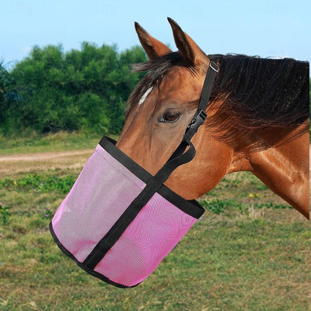 Saco de alimentação para cavalos, sacos de feno para grãos, alimentador de malha resistente para cavalos com alça ajustável, almofada de pescoço confortável, almofada nasal e focinheira inferior à de 2025 por $20.99 –P2
