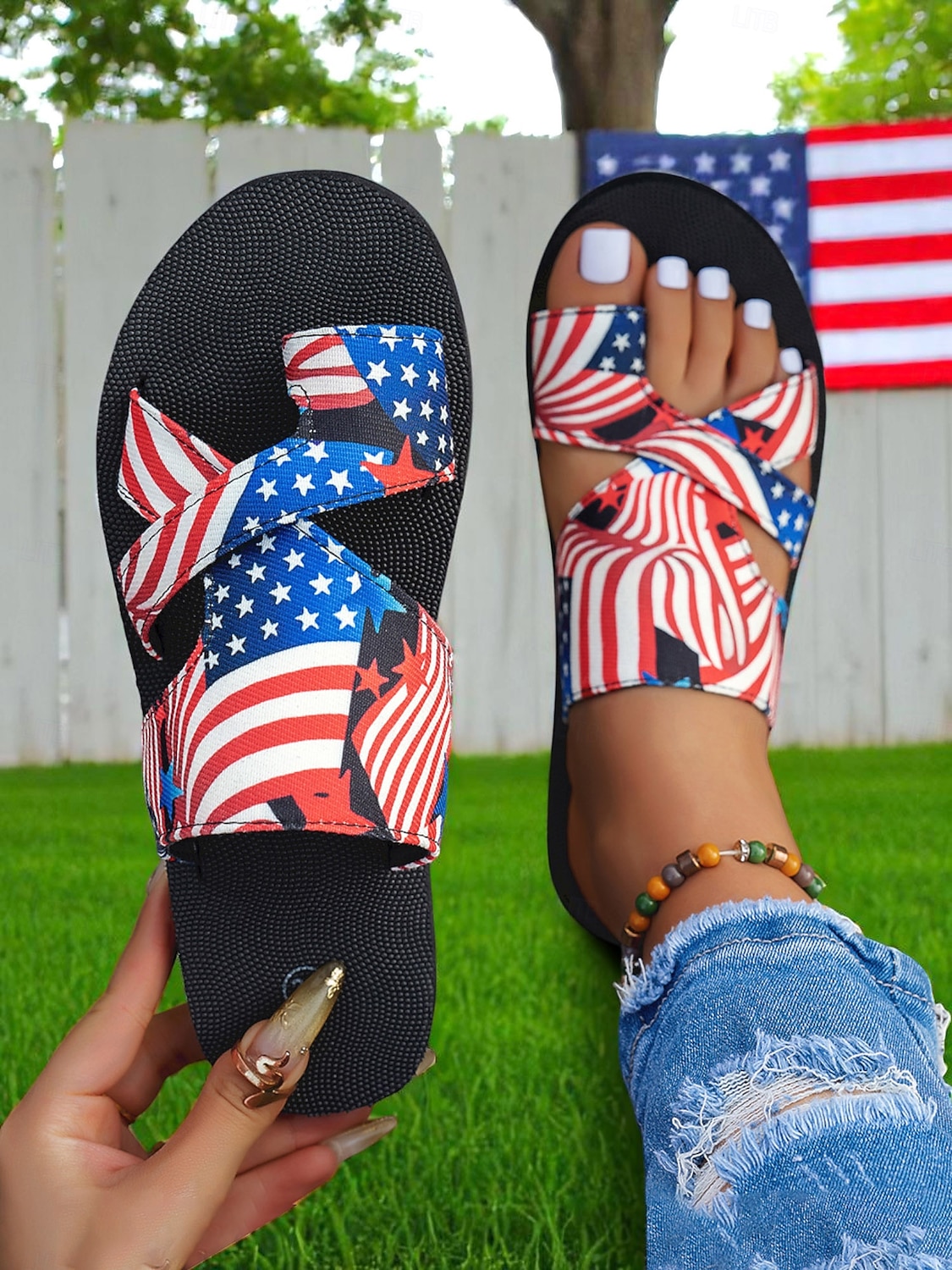 Baskets Flyknit pour femmes, motif 4 juillet, avec lacets arc-en-ciel colorés – Chaussures de course respirantes à étoiles et rayures pour le jour de l'indépendance et le style sportif quotidien de 2025 ? $18.99 –P1