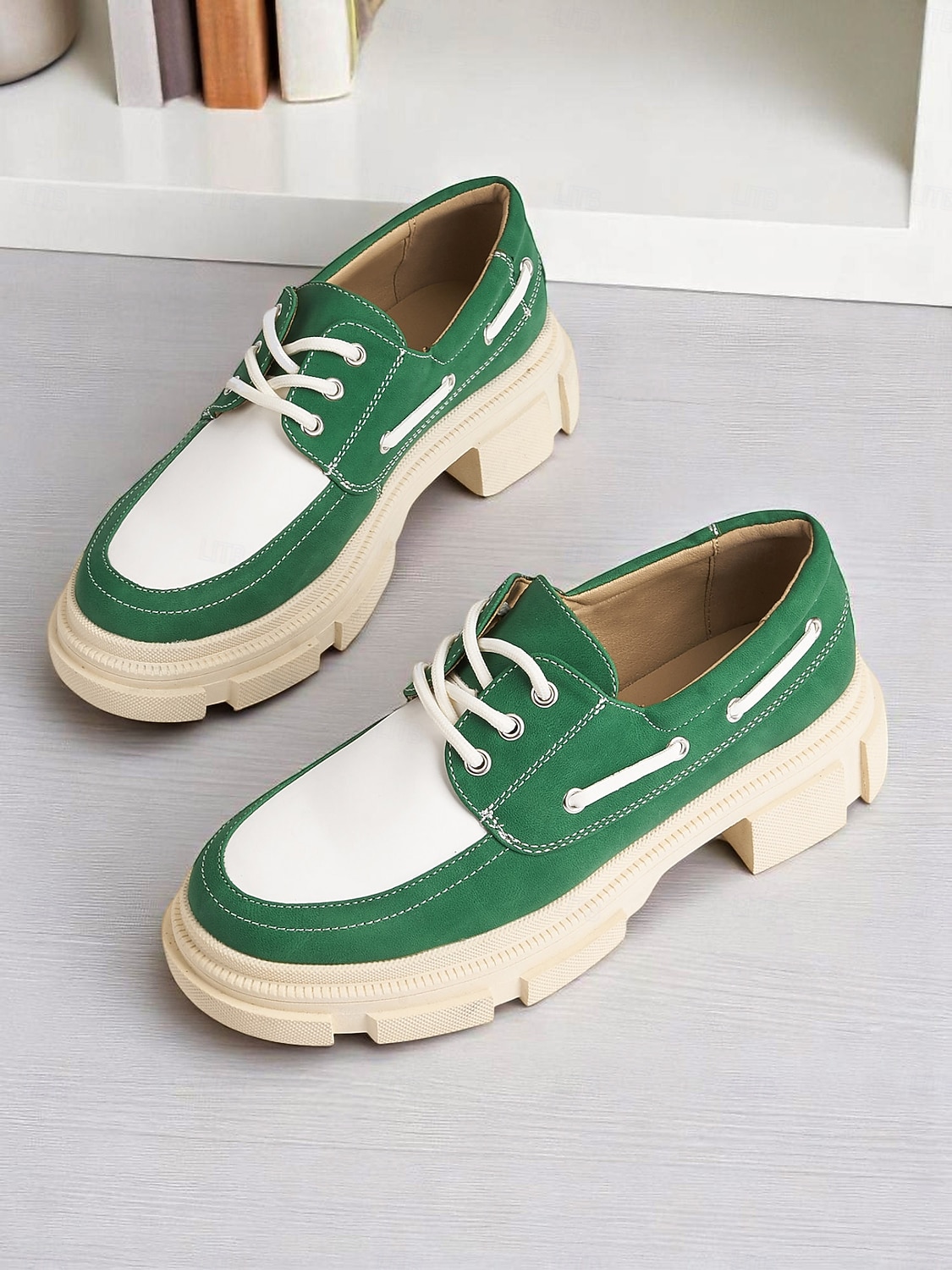Chaussures à plateforme style Oxford pour femmes - Bloc de couleurs vert et blanc tendance avec semelle épaisse, idéales pour les déplacements quotidiens et les journées de bureau décontractées de 2025 ? $42.99 –P4