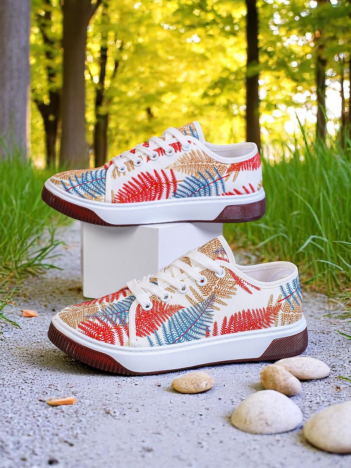 Färgglada damsneakers med lövtryck – avslappnade snörskor för naturälskande kvinnor, perfekta för promenader utomhus och vardagsbruk 2026 - $18.99 –P1