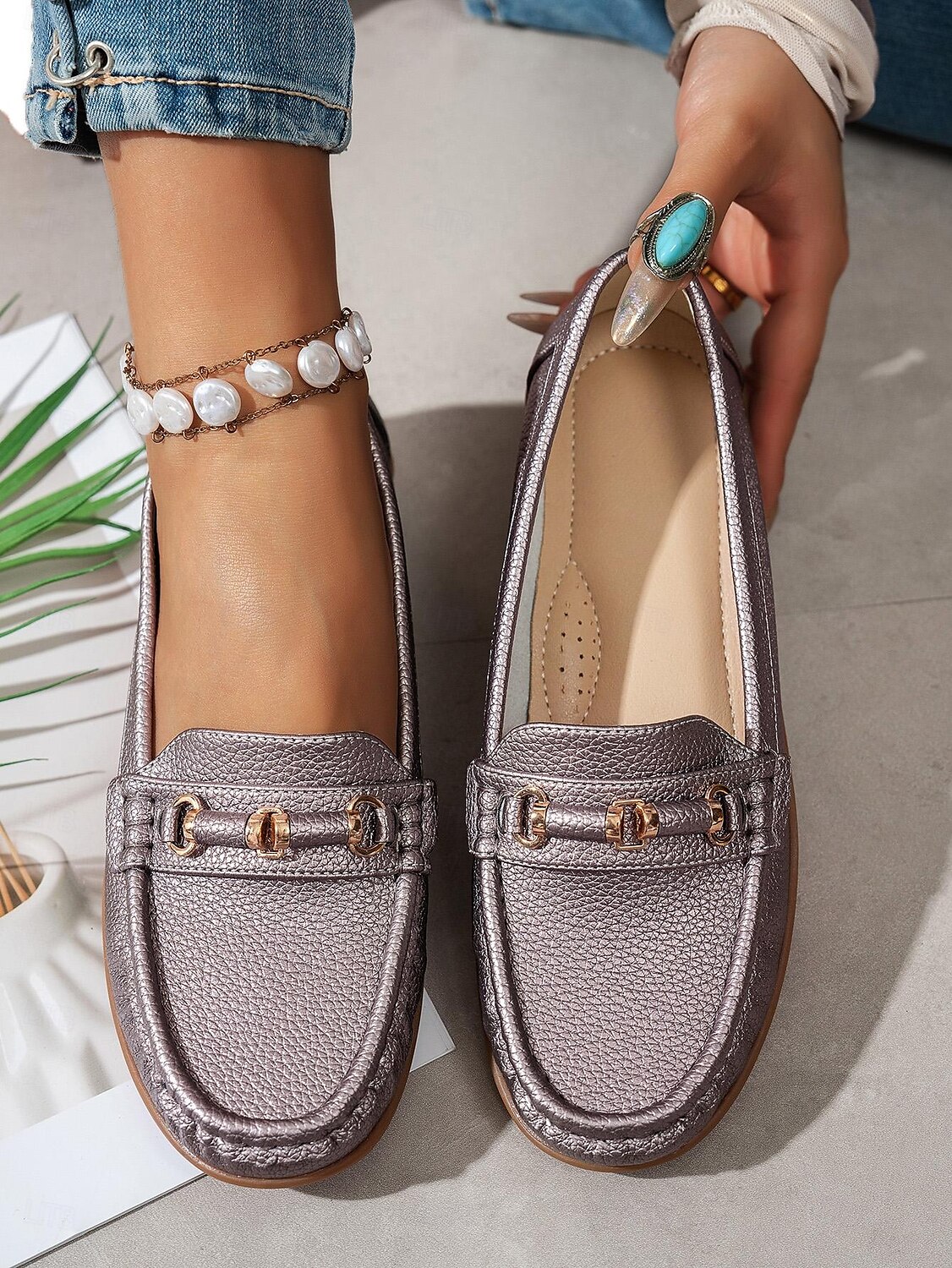 Mocassins pour femme en similicuir métallisé avec mors doré, chaussures plates confortables à enfiler pour la conduite, le travail et les sorties décontractées de 2025 ? $26.99 –P2