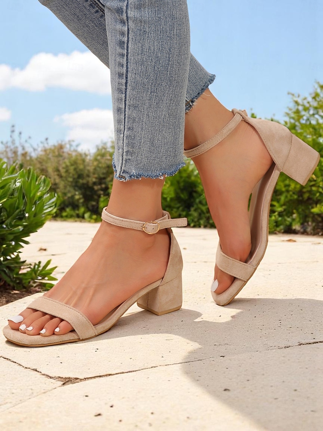 Sandales à talons compensés en daim nude pour femmes avec bride à la cheville - Chaussures habillées minimalistes à bout ouvert pour les rendez-vous décontractés et les sorties estivales de 2025 ? $26.99 –P1