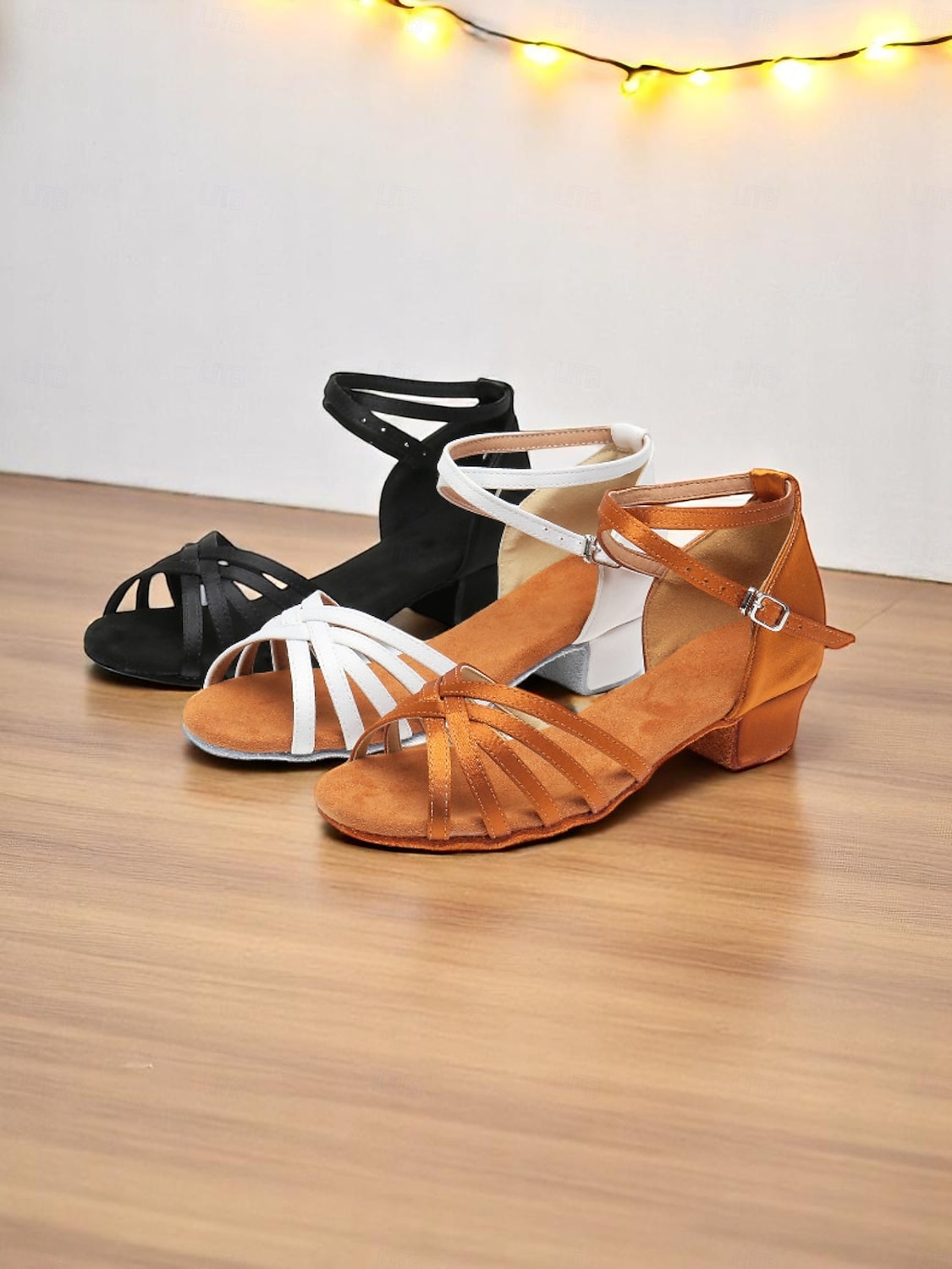 damesko med leopardmønster og stropper og lav kitten hæl – stilige dansesko for ballroom og latin dans 2025 - $26.99 –P1
