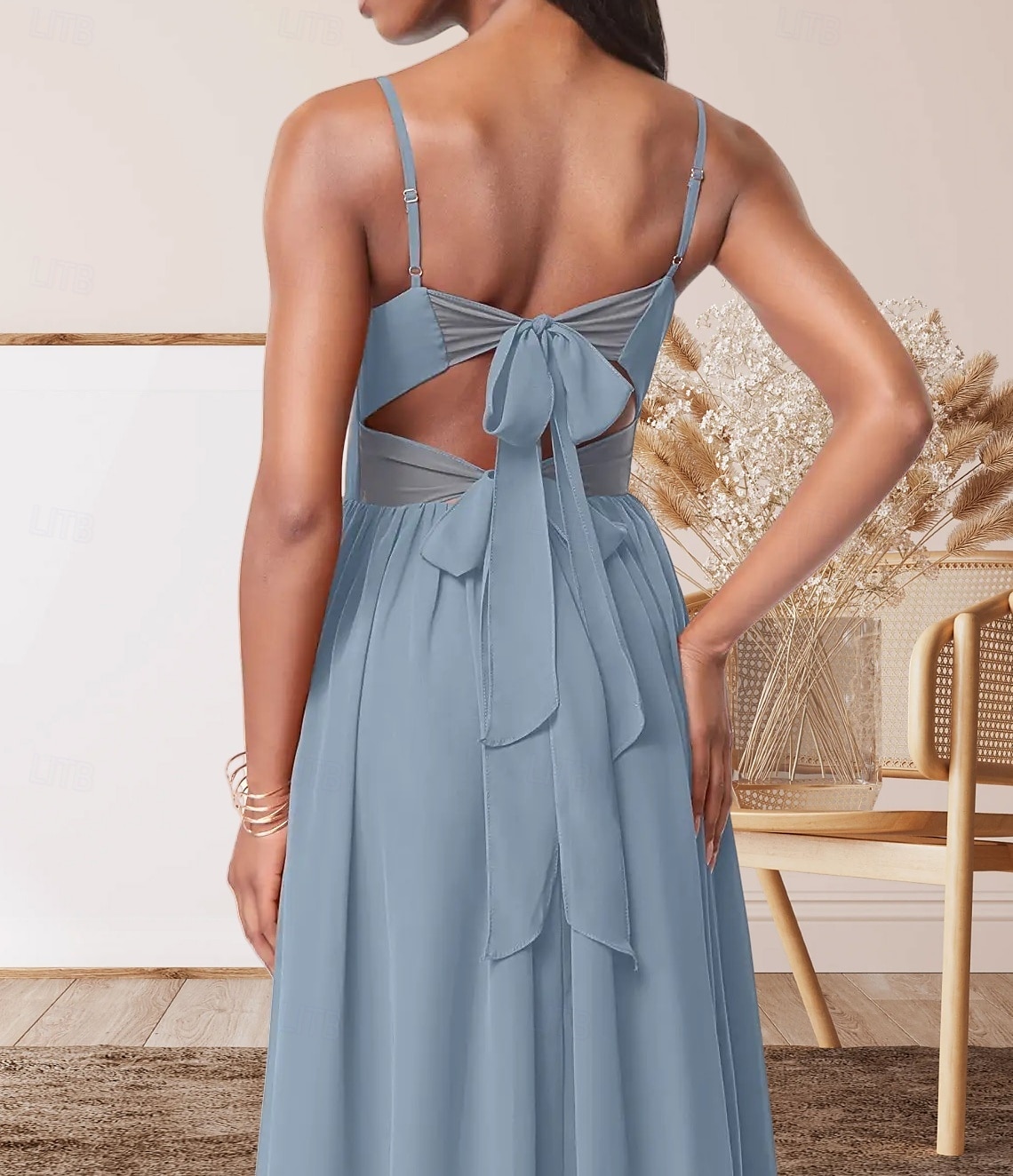 Abito da damigella d'onore a trapezio, scollo a V, senza maniche, elegante, lungo fino al pavimento, in chiffon elasticizzato con pieghe / spacco frontale / arricciato 2025 del 2025 a $151.99 –P5