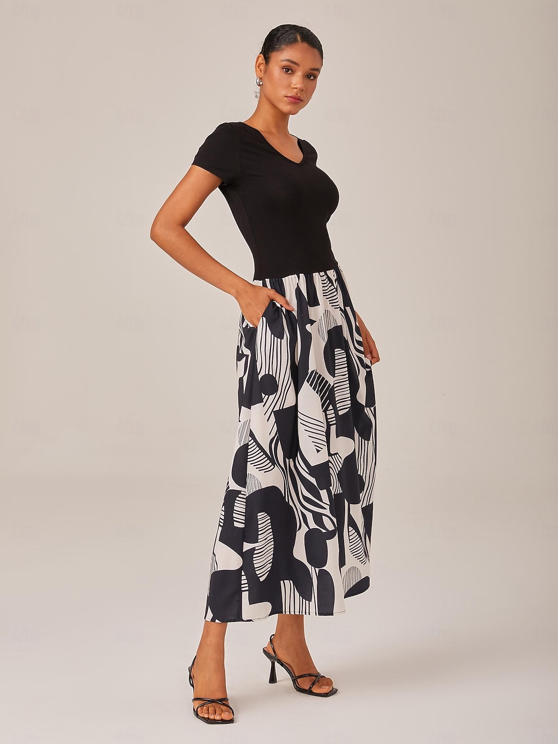 Abito lungo da donna in bianco e nero lavorato a maglia, patchwork, tessuto, stampa geometrica astratta, elegante, gonna a trapezio, svolazzante, elastico in vita, casual, da indossare tutti i giorni del 2025 a $61.99 –P4