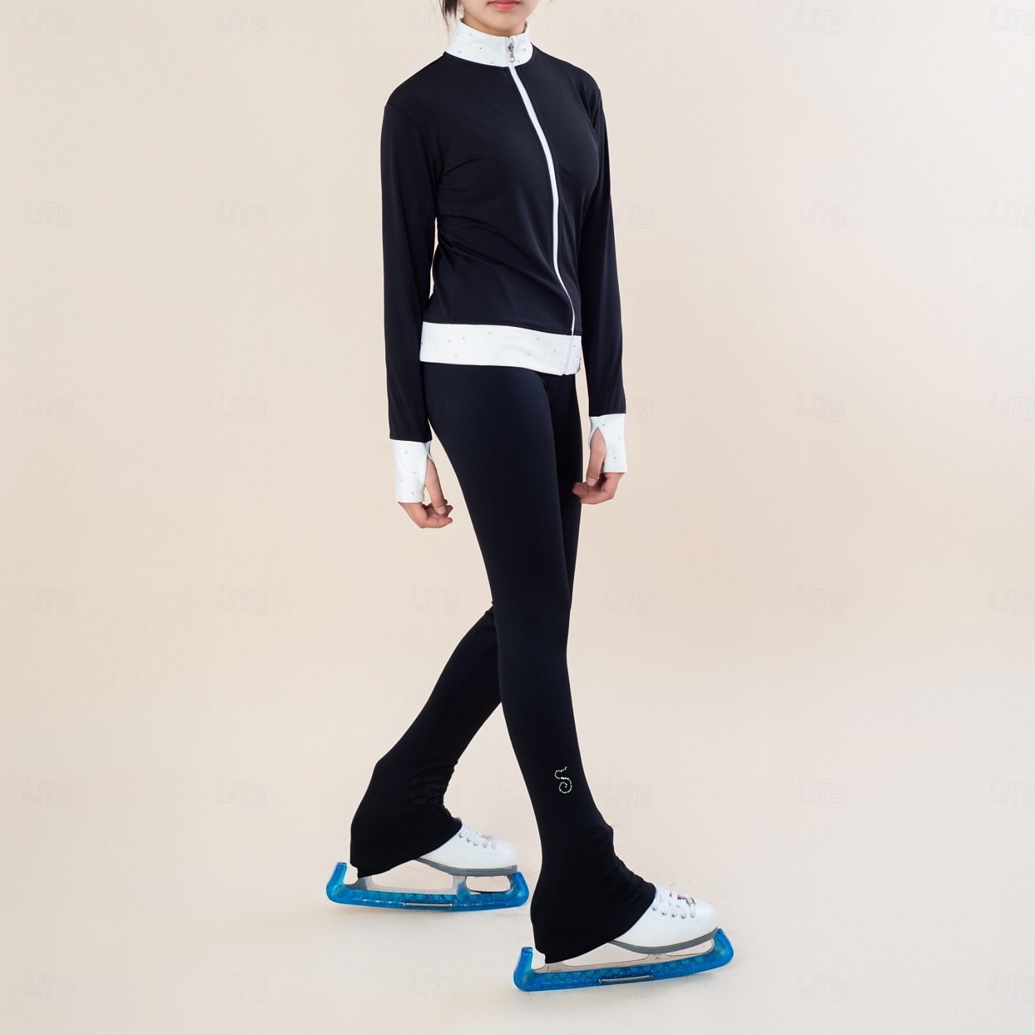 מעיל פליז להחלקה אמנותית מכנסי החלקה אמנותית לנשים מעיל החלקה על הקרח לבנות גרביונים חולצה שחורה אדומה טלאים חור לאגודל ספנדקס גמיש אימון אימון 2026 - $161.99 –P2