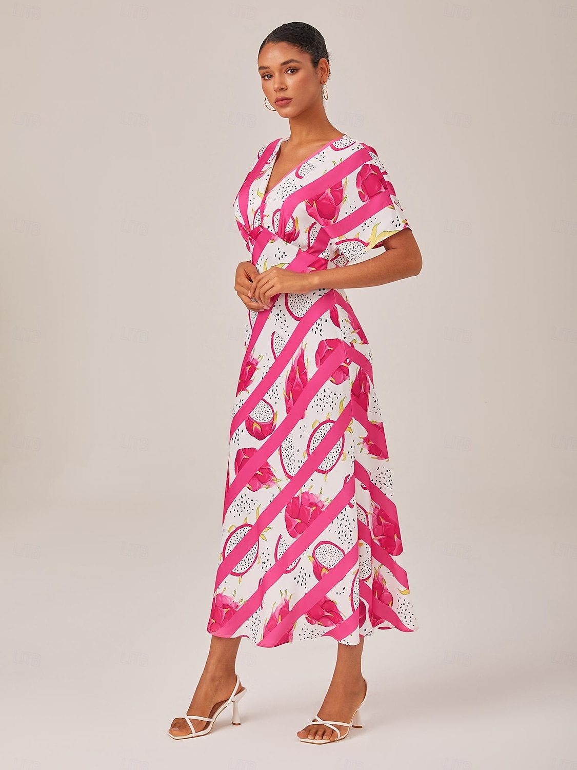 Femmes Féminin Robe Décontractée Robe Longue Maxi Robe Rose Claire Manche Courte Fruit Col en V Imprimé Été Col en V Vacances XS S M de 2025 ? $71.99 –P2