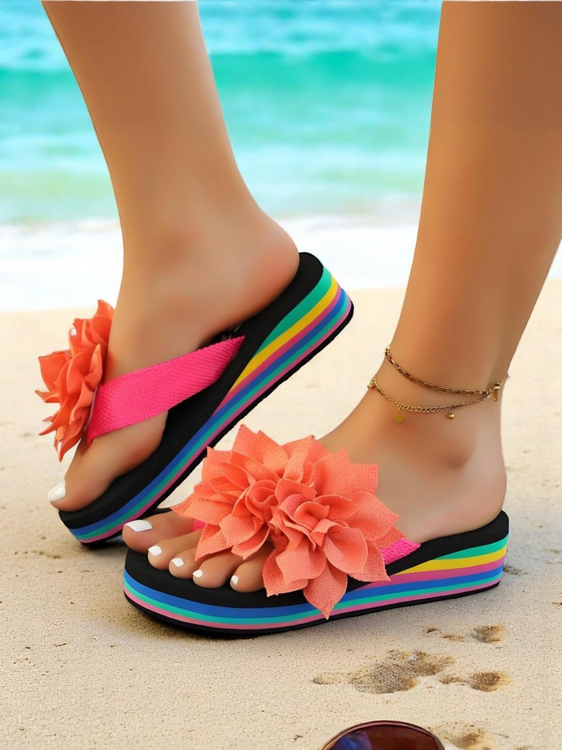 Regenboog platform slippers voor dames met grote roze bloem, kleurrijke strandsandalen voor vakantie, tieners en jongvolwassenen, zomerse casual stijl 2026 - $18.99 –P1
