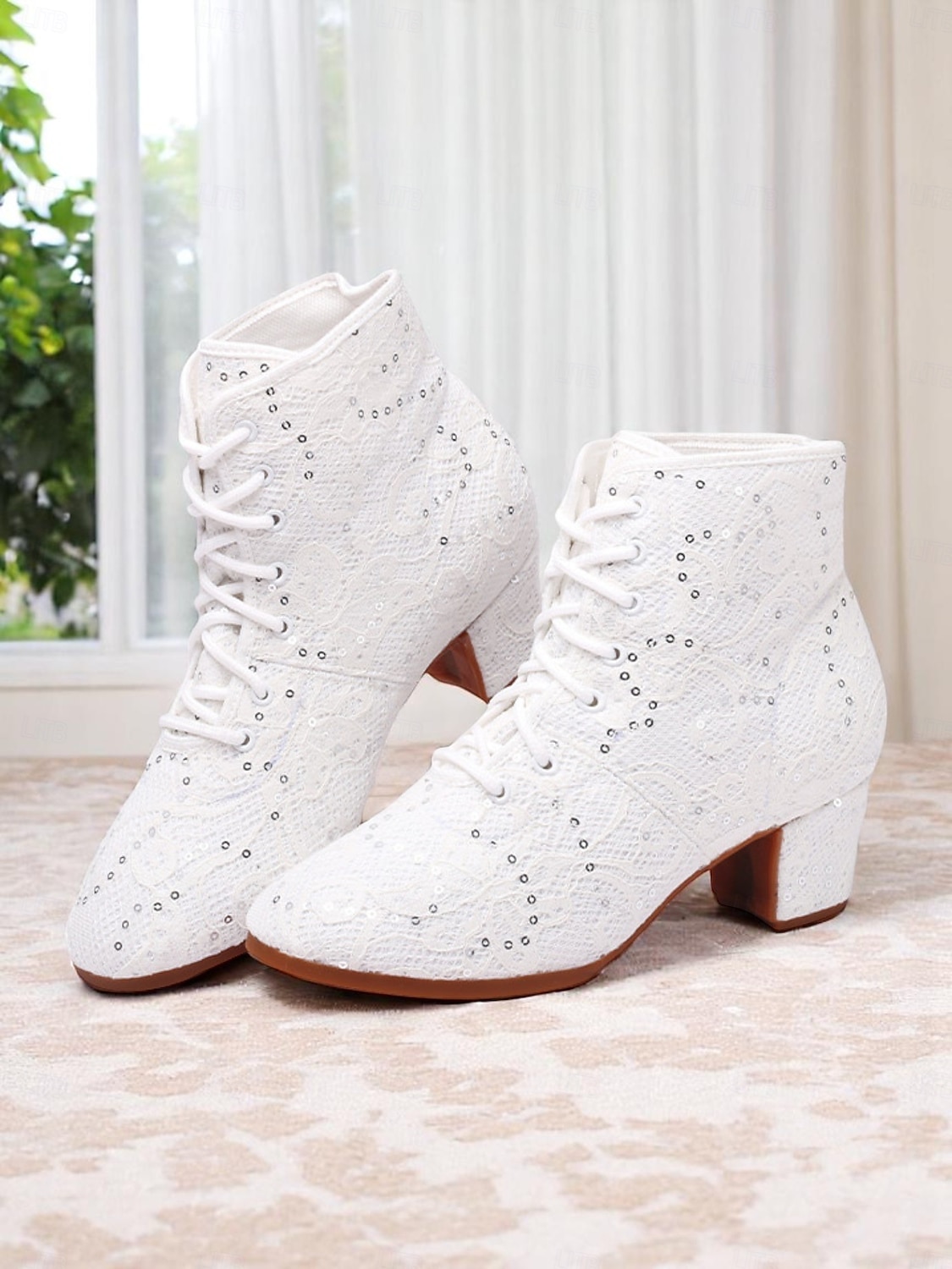 stivali da danza da donna bianchi con lacci e dettagli in strass - scarpe da palcoscenico in stile vintage per spettacoli da sala, spettacoli in costume ed eventi teatrali del 2025 a $34.99 –P4