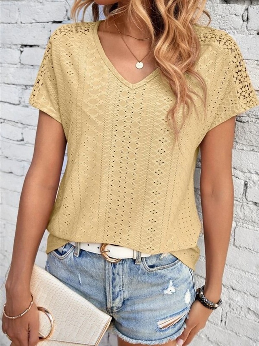 Femmes T-shirt Uni Mode Moderne Occasionnel Manche Courte Col en V Hauts Réguliers Quotidien Week-end Œillet Noir Blanche Jaune Rose Claire Été de 2025 ? $23.99 –P12