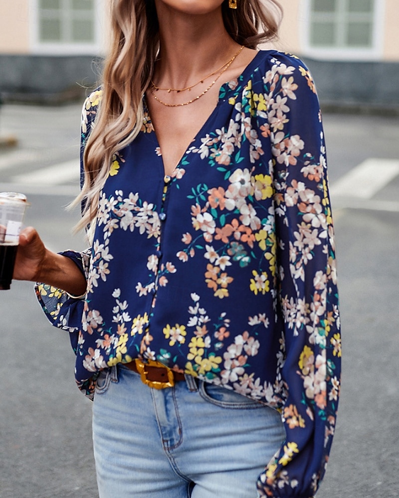Femmes Chemise Bohème Chemisier Fleur Moderne Boho manche longue Col en V Hauts Réguliers Quotidien Sortir Imprimé Noir bleu marine Bleu Abricot Été de 2025 ? $26.99 –P1