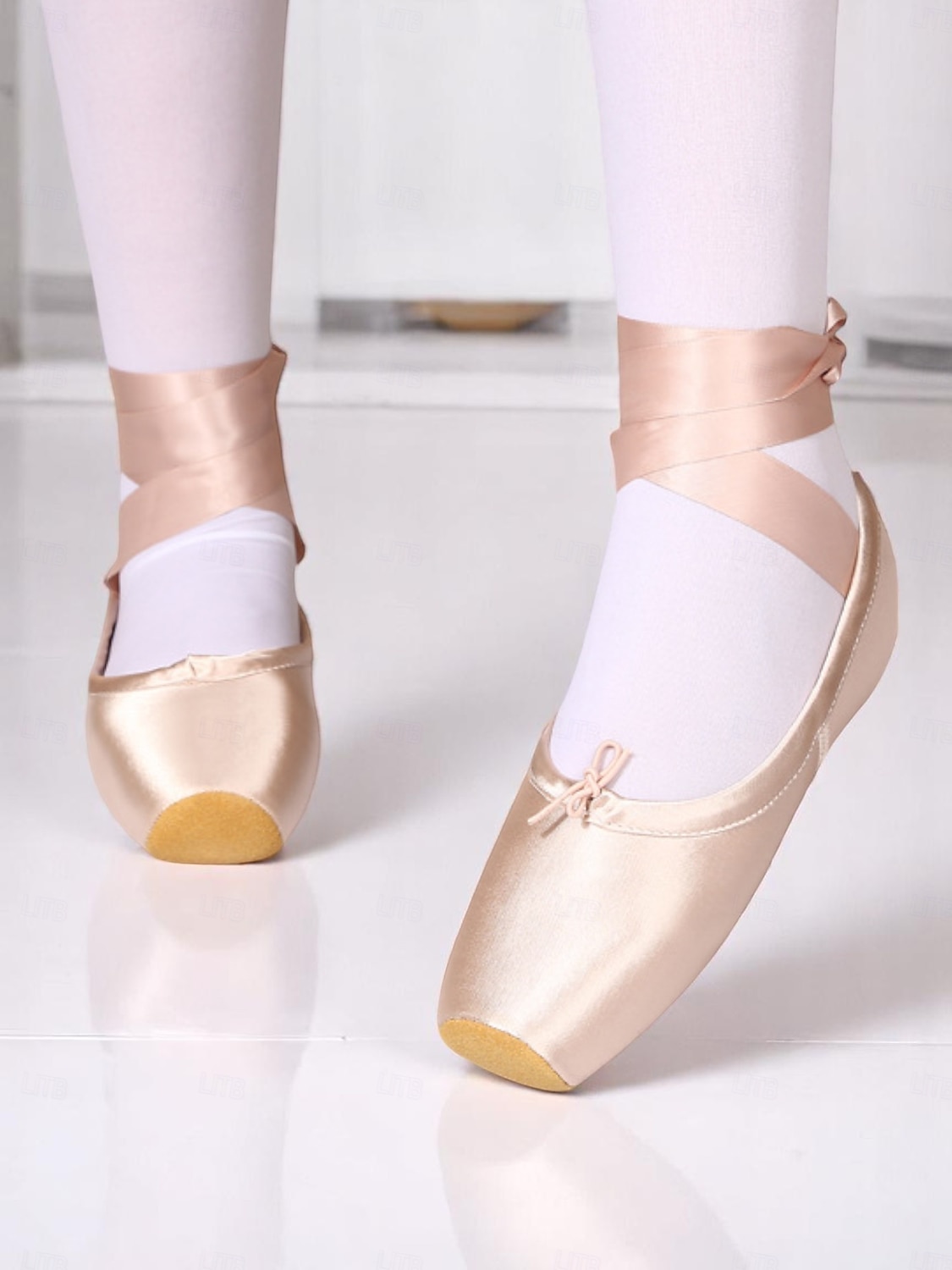 Chaussures de danse à pointes en satin pour femmes et filles avec liens en ruban - Chaussures d'entraînement de danse professionnelles pour ballerines adolescentes et adultes de 2025 ? $34.99 –P3