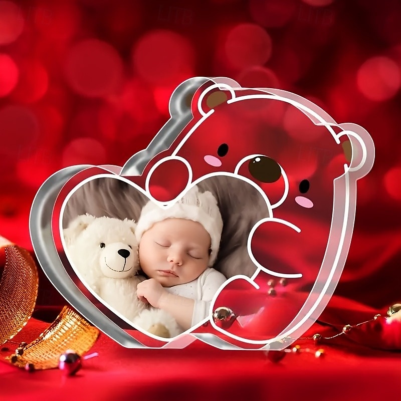 Personalisiertes Foto-Bär-Herz-Plakette aus Acryl als Andenken, süßes Schreibtisch-Ornament mit individuellem Babyfoto für Geburtstag, Weihnachten, Muttertag, stilvolles Geschenk für Familie und 2025 - $13.49 –P4