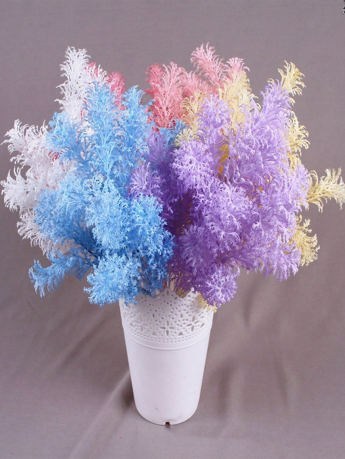 5 stk. simulering av tåkeblomst og rimgress, kunstige røde blomster til bryllupsdekor, bryllupsdekorasjonsmateriale, furu til hjemme- og arrangementdekorasjon 2025 - $13.99 –P1