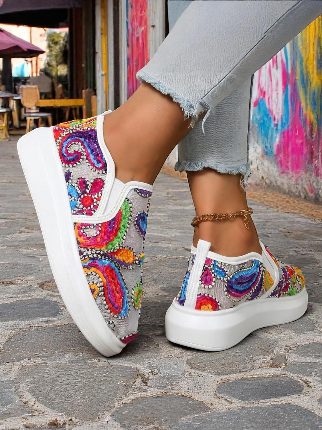 Broderte slip-on sneakers til dame – fargerikt paisley-design med komfortabel såle, ideell for hverdagsbruk og trendy antrekk 2025 - $24.99 –P6
