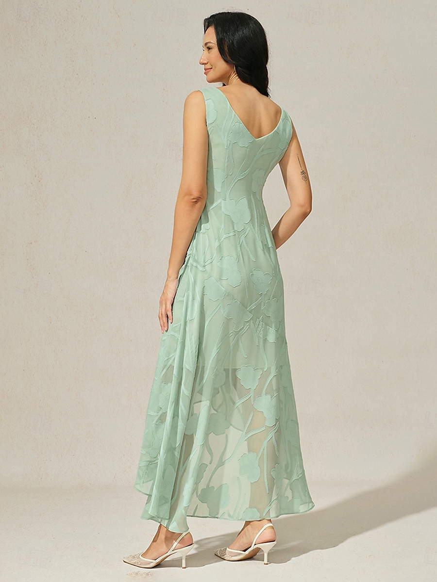 Femmes Robe maxi Robe à Volants Élégant Mariage robe demoiselle d honneur Soirée Fleuri Sans manches Col en U Vert cendré Été Printemps de 2025 ? $59.99 –P3